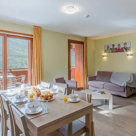 Madame Les Epinettes Apartment